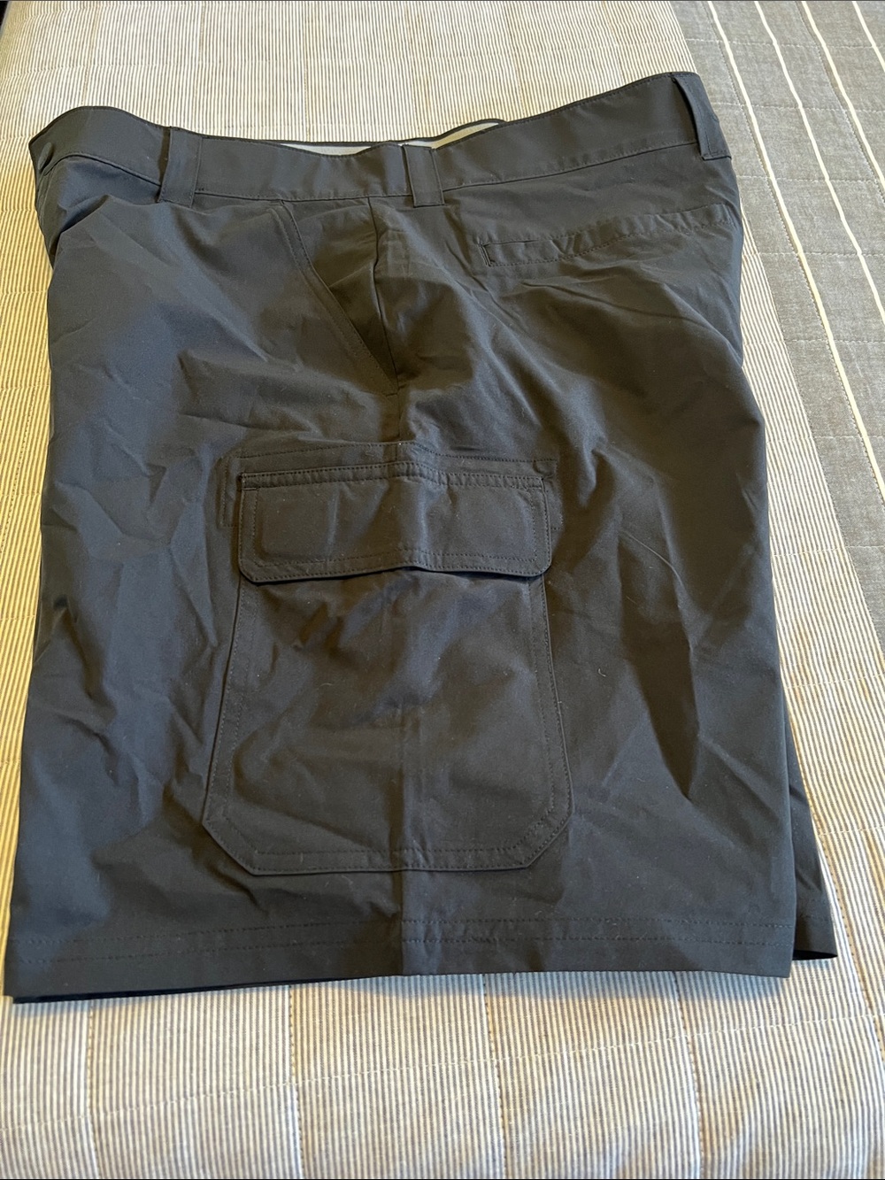 Orvis Men's Black Cargo Shorts